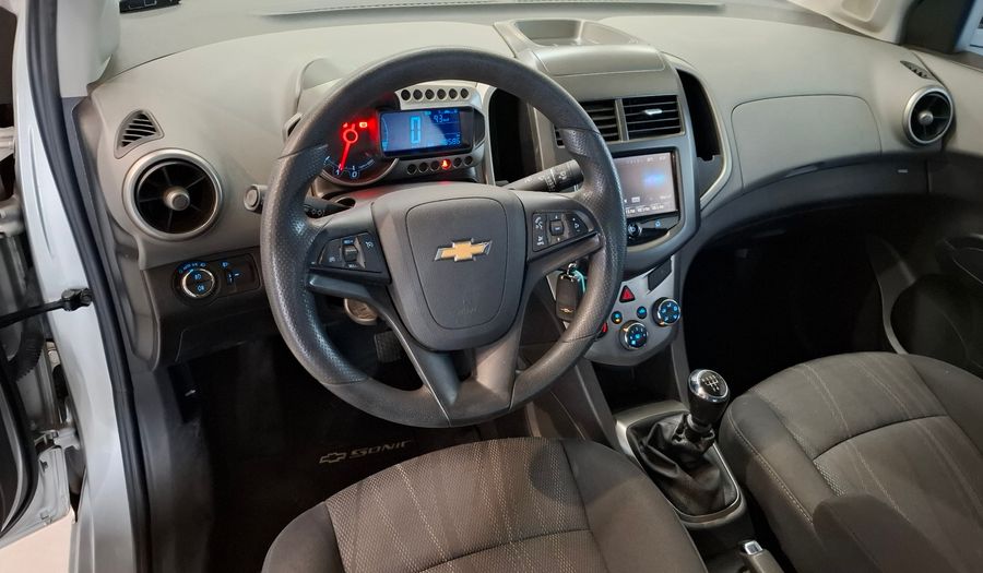 Chevrolet Sonic 1.6 LT Sedan 2015