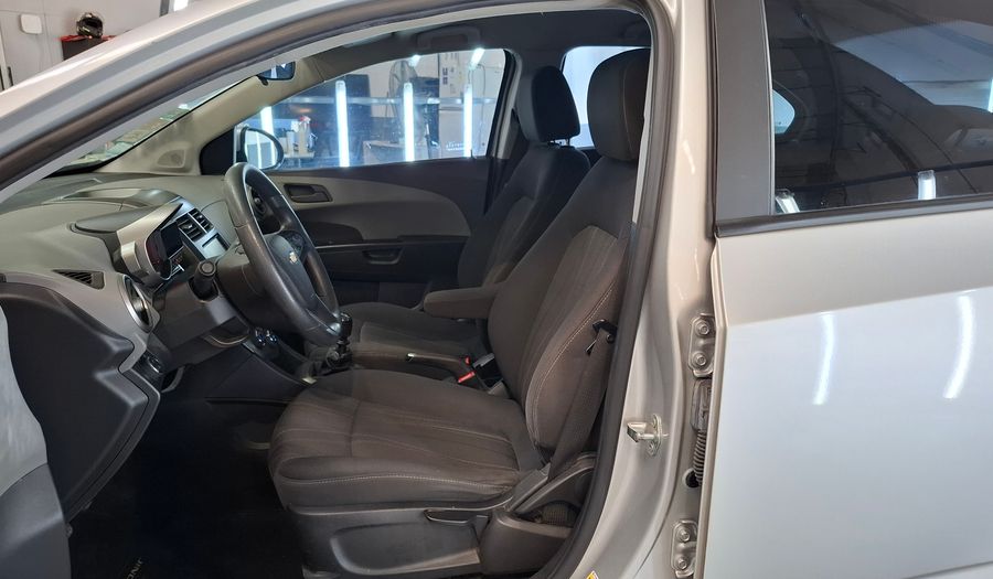 Chevrolet Sonic 1.6 LT Sedan 2015