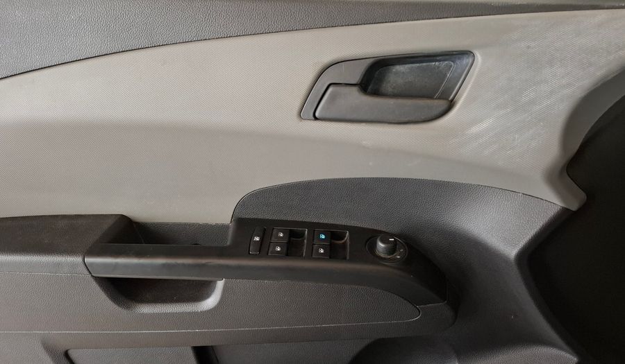 Chevrolet Sonic 1.6 LT Sedan 2015