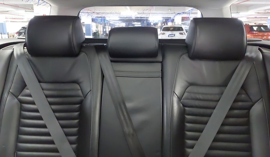 Volkswagen Passat 2.0 TSI DSG VARIANT Wagon 2013