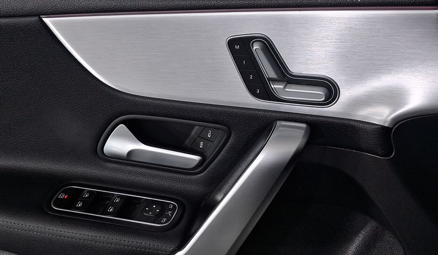 Mercedes Benz Clase A 1.3 200 PROGRESSIVE DCT Hatchback 2022