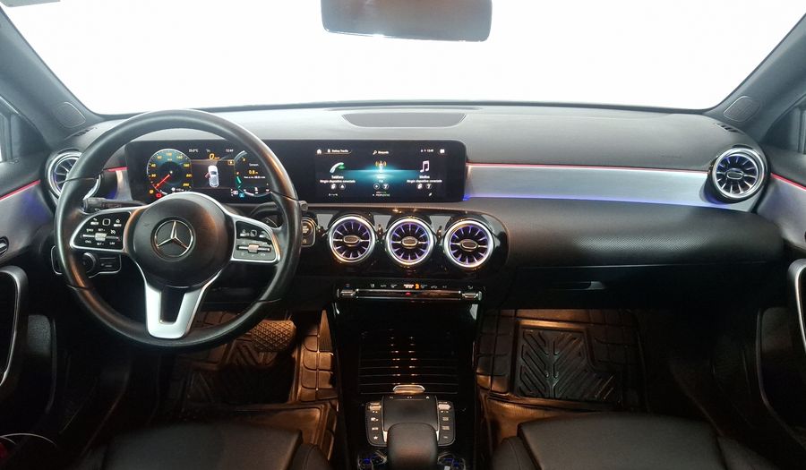 Mercedes Benz Clase A 1.3 200 PROGRESSIVE DCT Hatchback 2022