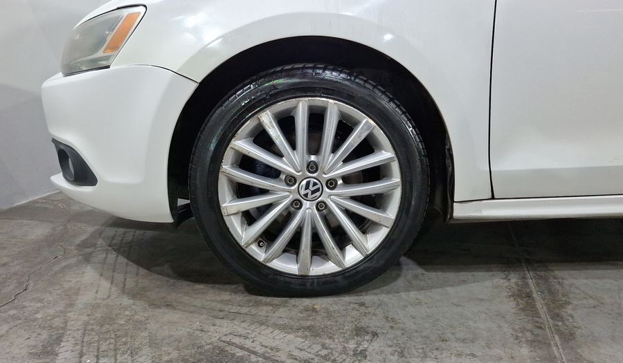 Volkswagen Jetta 2.5 SPORT PAQ WELTRADIO TECHO TIPTRONIC Sedan 2012