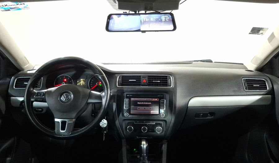 Volkswagen Jetta 2.5 SPORT PAQ WELTRADIO TECHO TIPTRONIC Sedan 2012