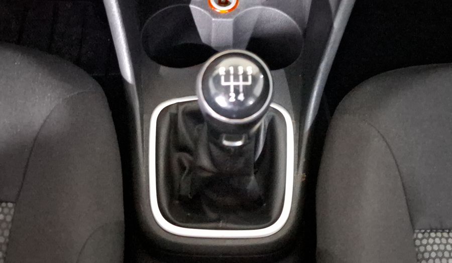Volkswagen Polo 1.6 SOUND AUTO Hatchback 2020
