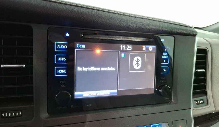 Toyota Sienna 3.5 XLE AT Minivan 2017