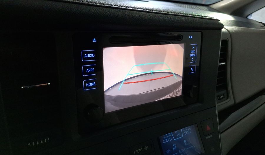 Toyota Sienna 3.5 XLE AT Minivan 2017
