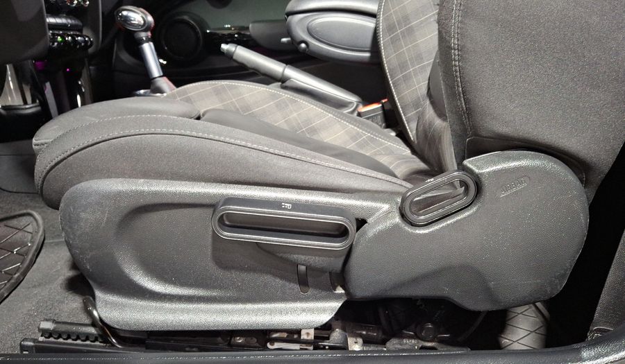 Mini Cooper S 2.0 COOPER CHILI AT Hatchback 2017