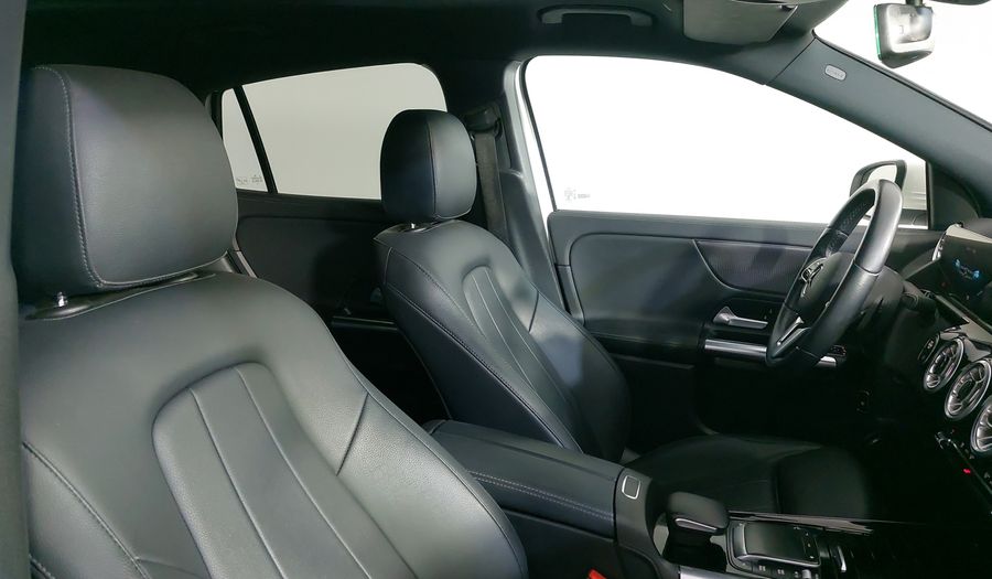 Mercedes Benz Clase Gla 1.3 200 PROGRESSIVE LINE DCT Suv 2022