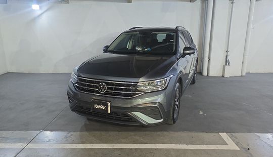 Volkswagen • Tiguan
