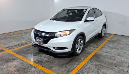 2018 • 104,132 km • Automático