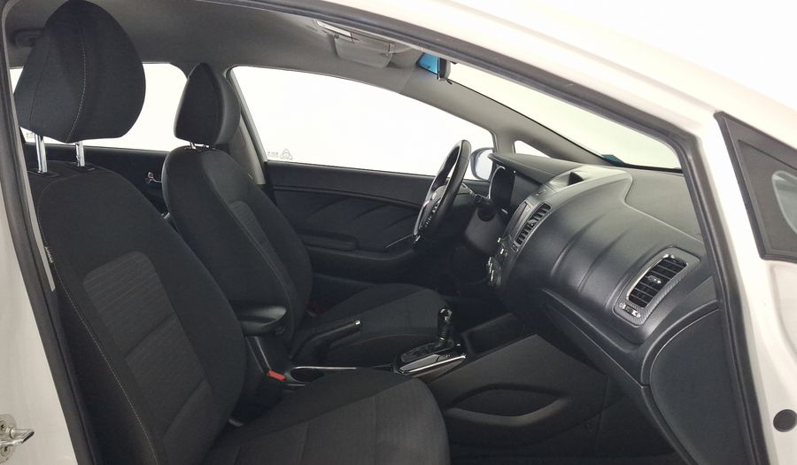 Kia Forte 2.0 EX AUTO Hatchback 2018