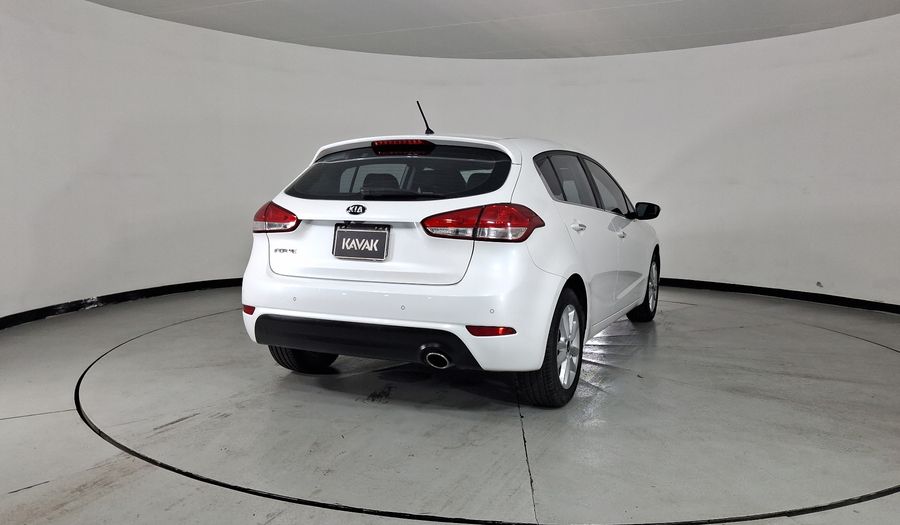 Kia Forte 2.0 EX AUTO Hatchback 2018