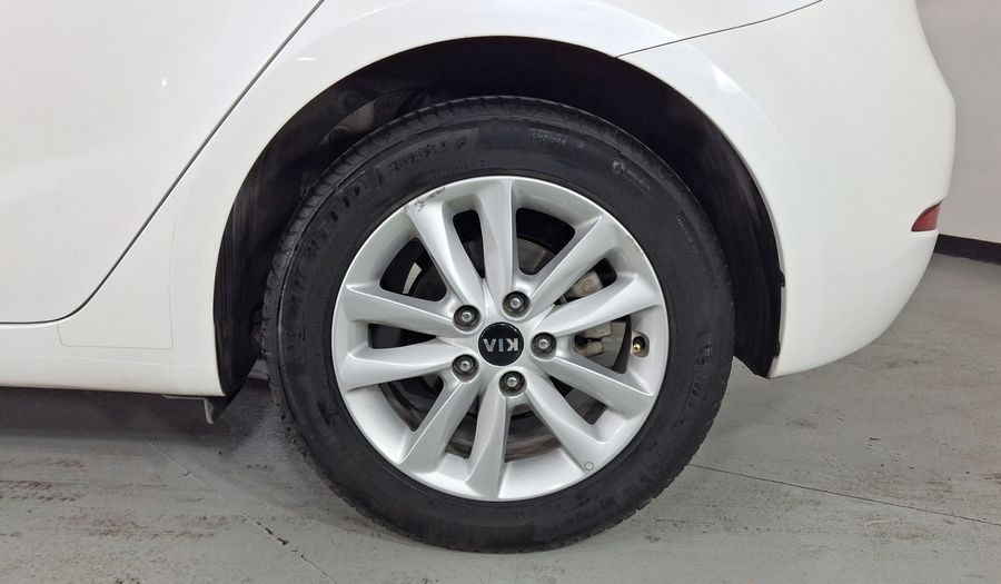 Kia Forte 2.0 EX AUTO Hatchback 2018