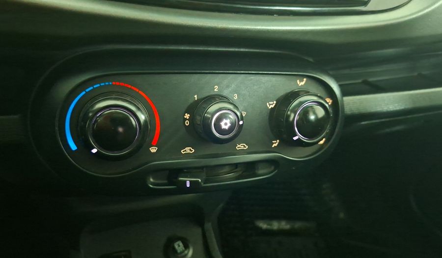 Fiat Uno 1.4 EVO WAY AC Hatchback 2017