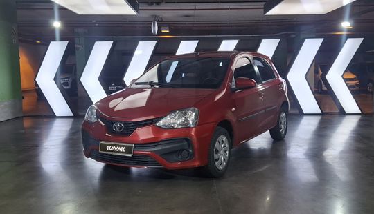 Toyota • Etios