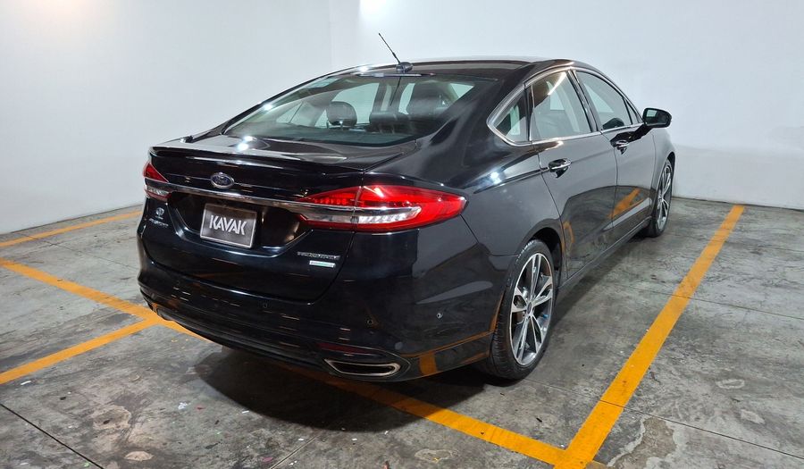 Ford Fusion 2.0 GTDI TITANIUM PLUS AT Sedan 2017