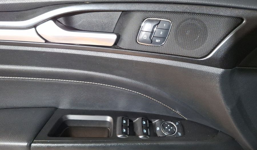 Ford Fusion 2.0 GTDI TITANIUM PLUS AT Sedan 2017