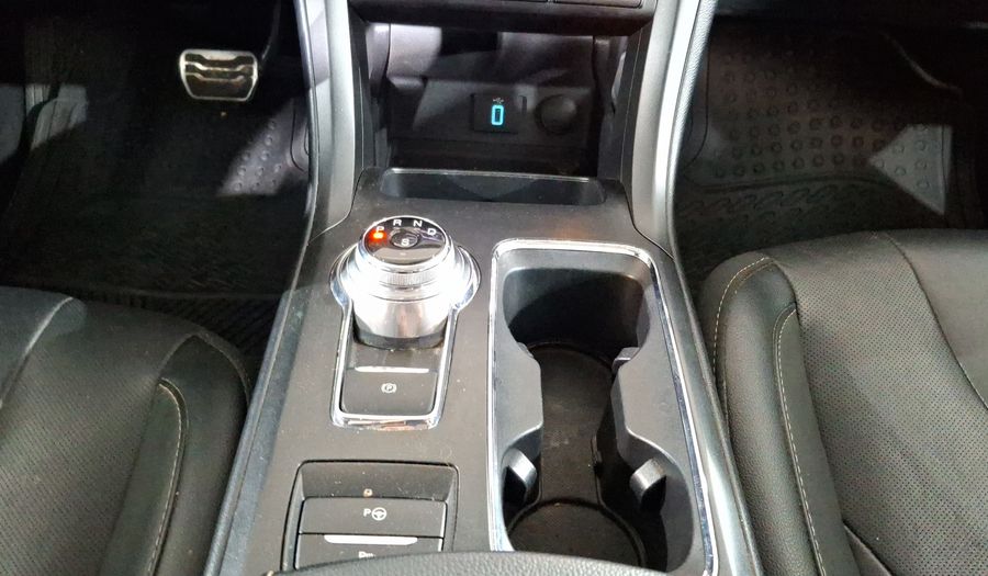 Ford Fusion 2.0 GTDI TITANIUM PLUS AT Sedan 2017