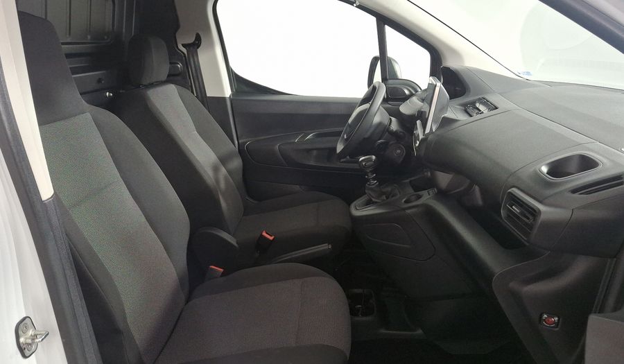 Peugeot Partner 1.2 PURETECH MAXI Van 2024