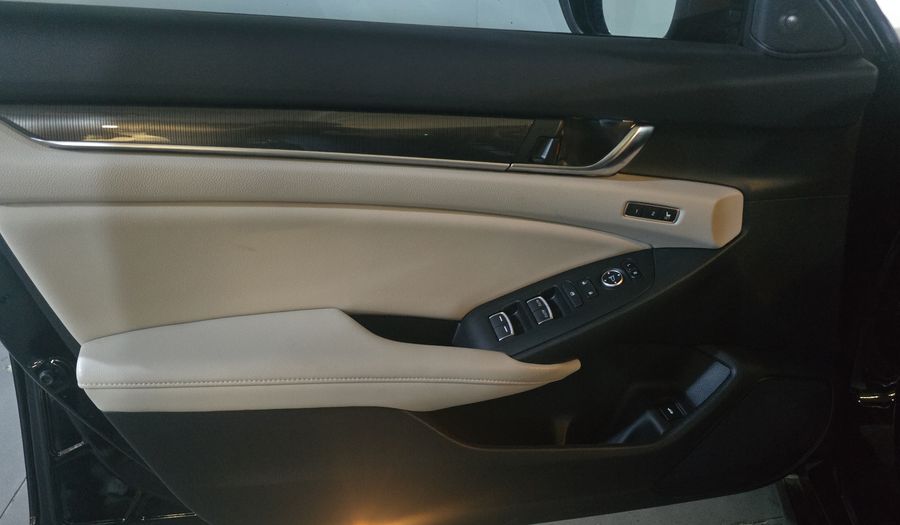 Honda Accord 2.0 TOURING AUTO Sedan 2021
