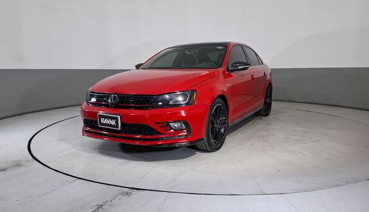 Volkswagen • Jetta