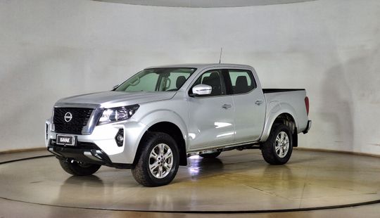 Nissan • Navara