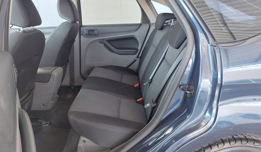 Ford Focus Ii 1.6 TREND Hatchback 2012