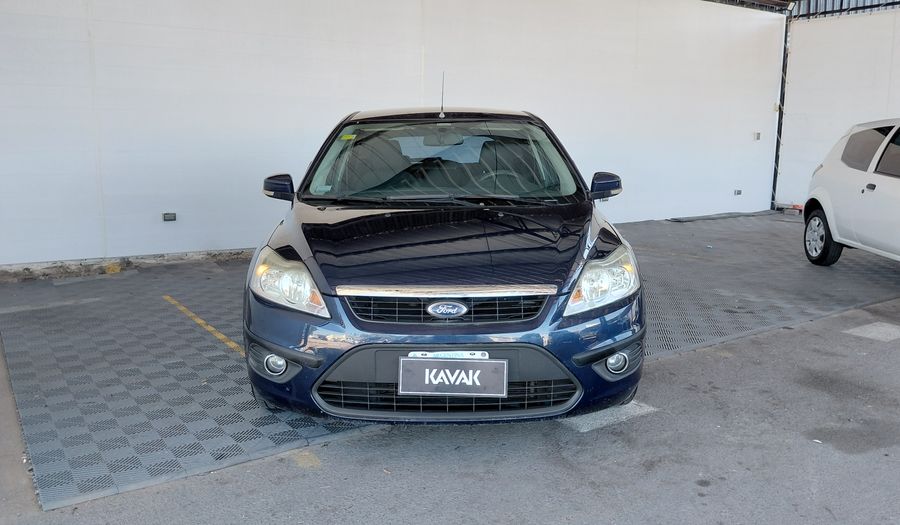 Ford Focus Ii 1.6 TREND Hatchback 2012