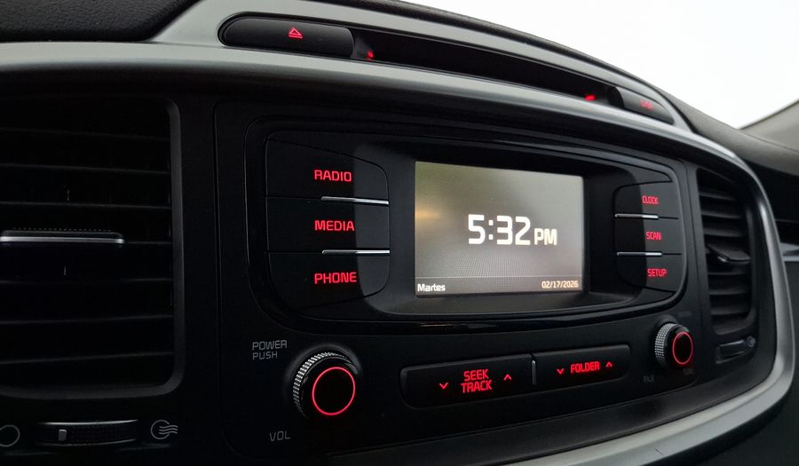 Kia Sorento 2.4 LX AT Suv 2017