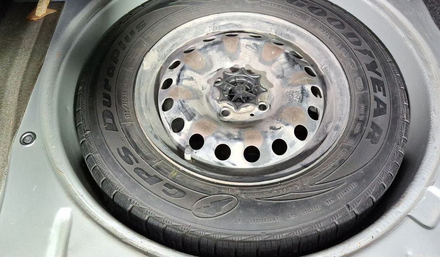 Volkswagen Gol 1.6 GL 4 PUERTAS MT Sedan 2014