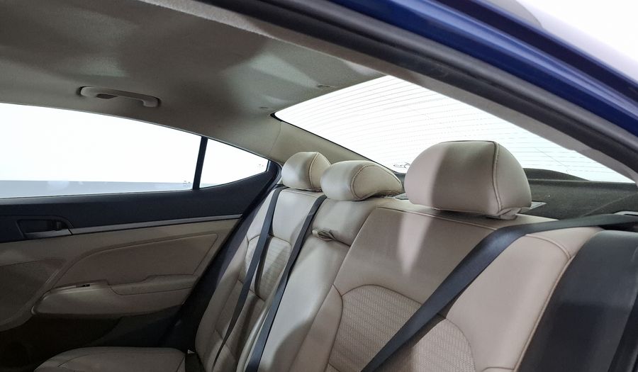 Hyundai Elantra 2.0 LIMITED TECH NAVI AUTO Sedan 2018