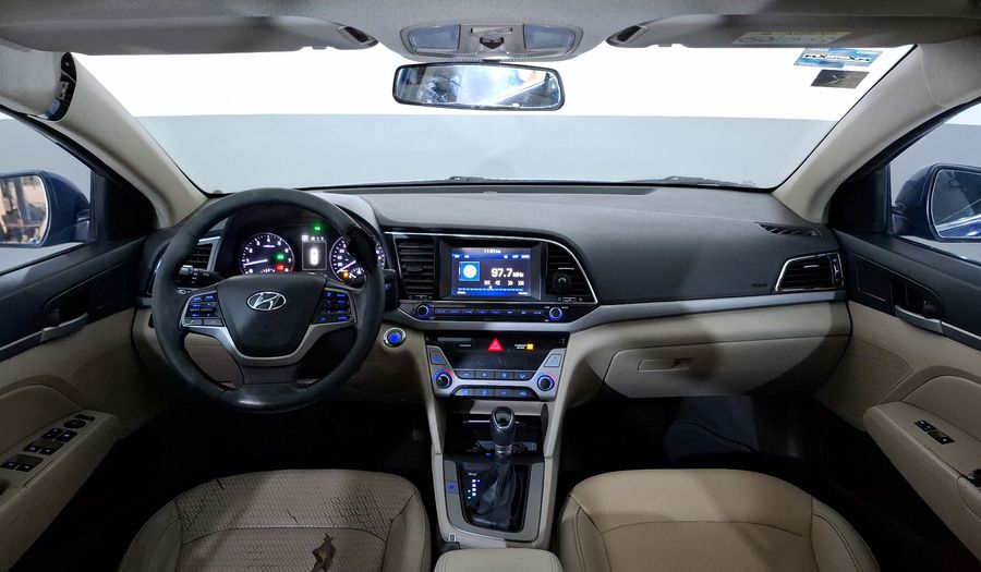 Hyundai Elantra 2.0 LIMITED TECH NAVI AUTO Sedan 2018