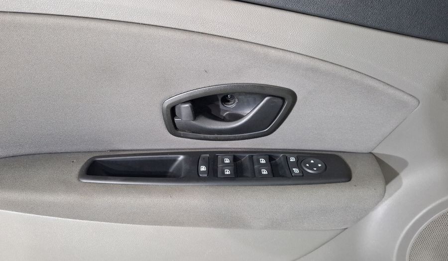 Renault Fluence 2.0 AUTHENTIQUE MT Sedan 2012