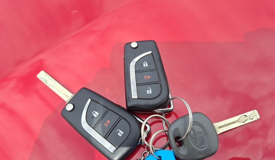 Toyota Hilux 2.4D SR 4WD Pickup 2021