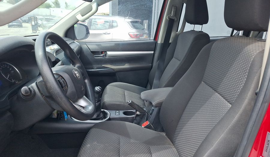 Toyota Hilux 2.4D SR 4WD Pickup 2021