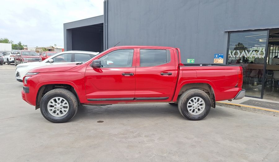 Mitsubishi L200 2.4 TD KATANA XR Pickup 2025
