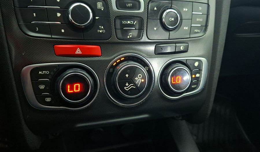 Citroen C4 1.6 VTI 120 SEDUCTION Hatchback 2015