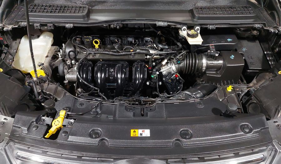 Ford Escape 2.5 S I4 AT Suv 2015