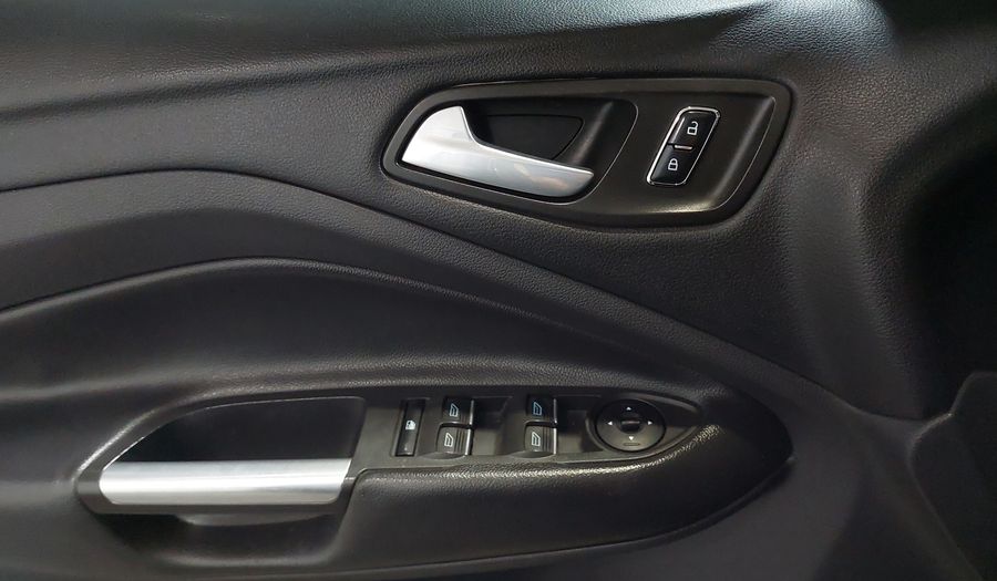 Ford Escape 2.5 S I4 AT Suv 2015