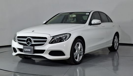 Mercedes Benz • Clase C
