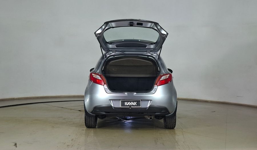 Mazda 2 1.5 V Hatchback 2012
