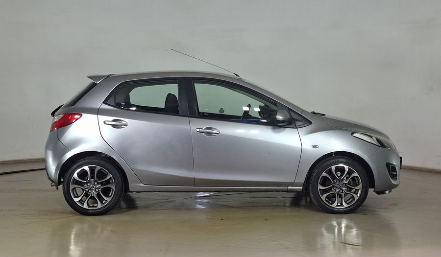 Mazda 2 1.5 V Hatchback 2012
