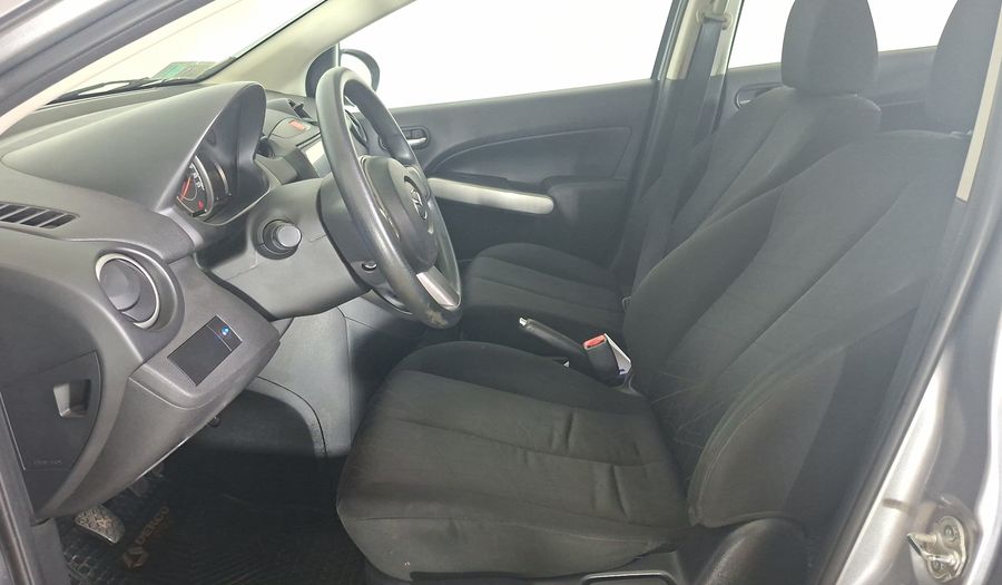 Mazda 2 1.5 V Hatchback 2012
