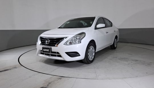Nissan • Versa