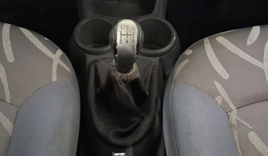 Chevrolet Spark 1.4 LT B MT Hatchback 2016