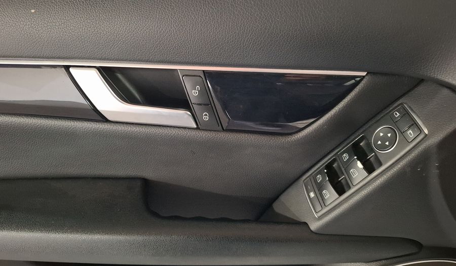 Mercedes Benz Clase C 1.8 200 EXCLUSIVE AT Sedan 2014