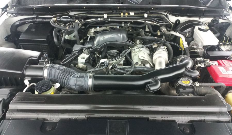 Nissan Frontier 2.5 DOBLE CABINA DIESEL 4WD Pickup 2021