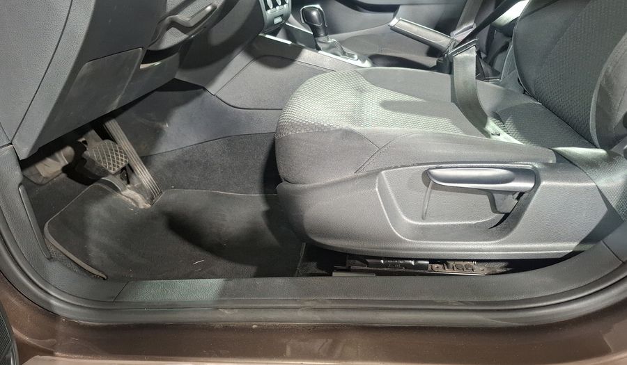 Volkswagen Jetta 2.5 SPORT BASE TIPTRONIC Sedan 2014