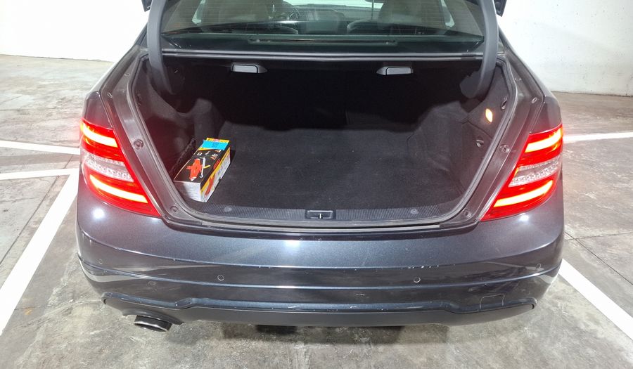 Mercedes Benz Clase C 1.8 250 CGI SPORT AT Sedan 2014